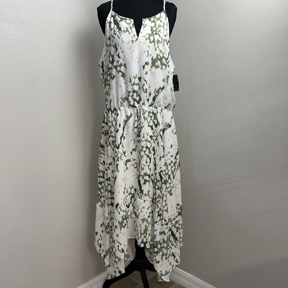 Mossimo Denim Dresses & Skirts - New Mossimo Halter Dress Women's XL White Geometric Tie‎ Waist Sleeveless Party